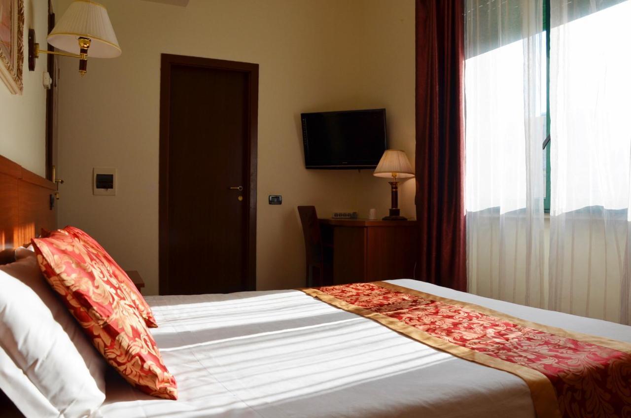 Hotel Geo ローマ エクステリア 写真