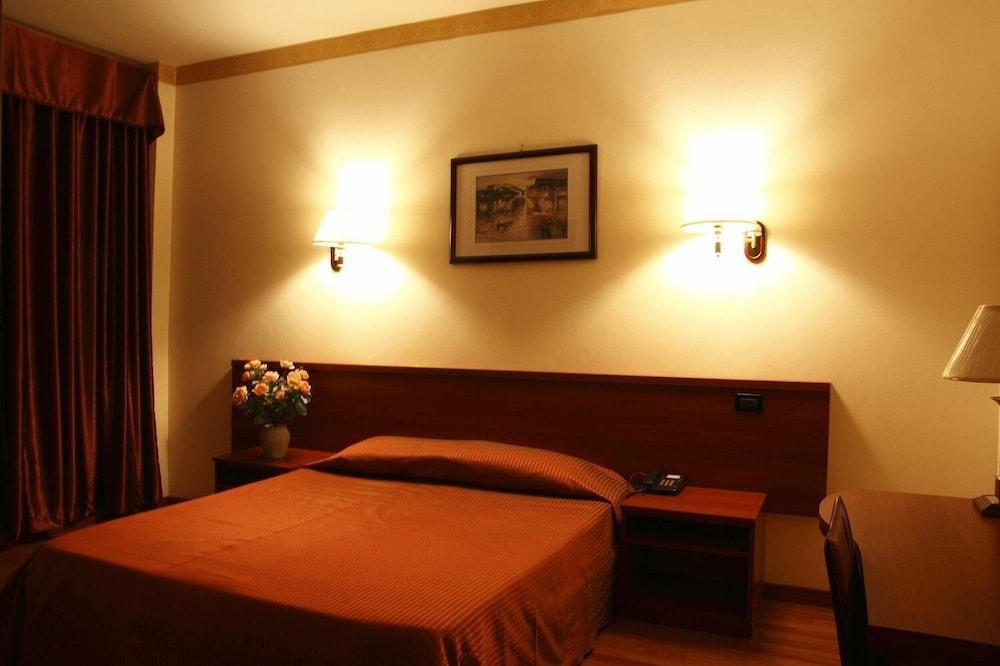 Hotel Geo ローマ エクステリア 写真